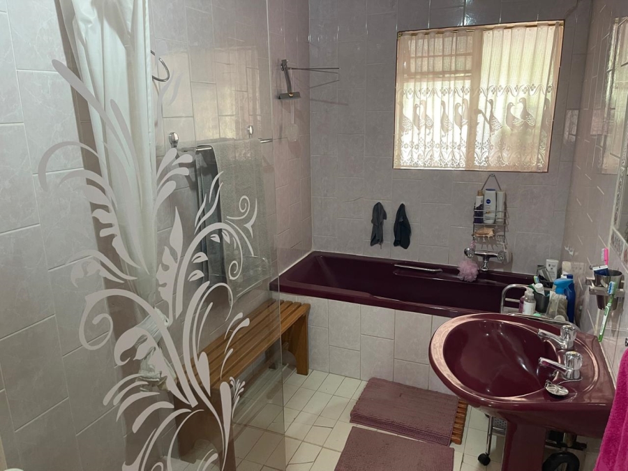 3 Bedroom Property for Sale in Naudeville Free State